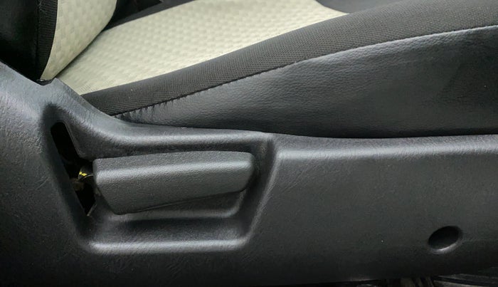 2020 Maruti Alto VXI, Petrol, Manual, 28,696 km, Driver Side Adjustment Panel