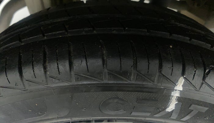 2020 Maruti Alto VXI, Petrol, Manual, 28,696 km, Right Rear Tyre Tread