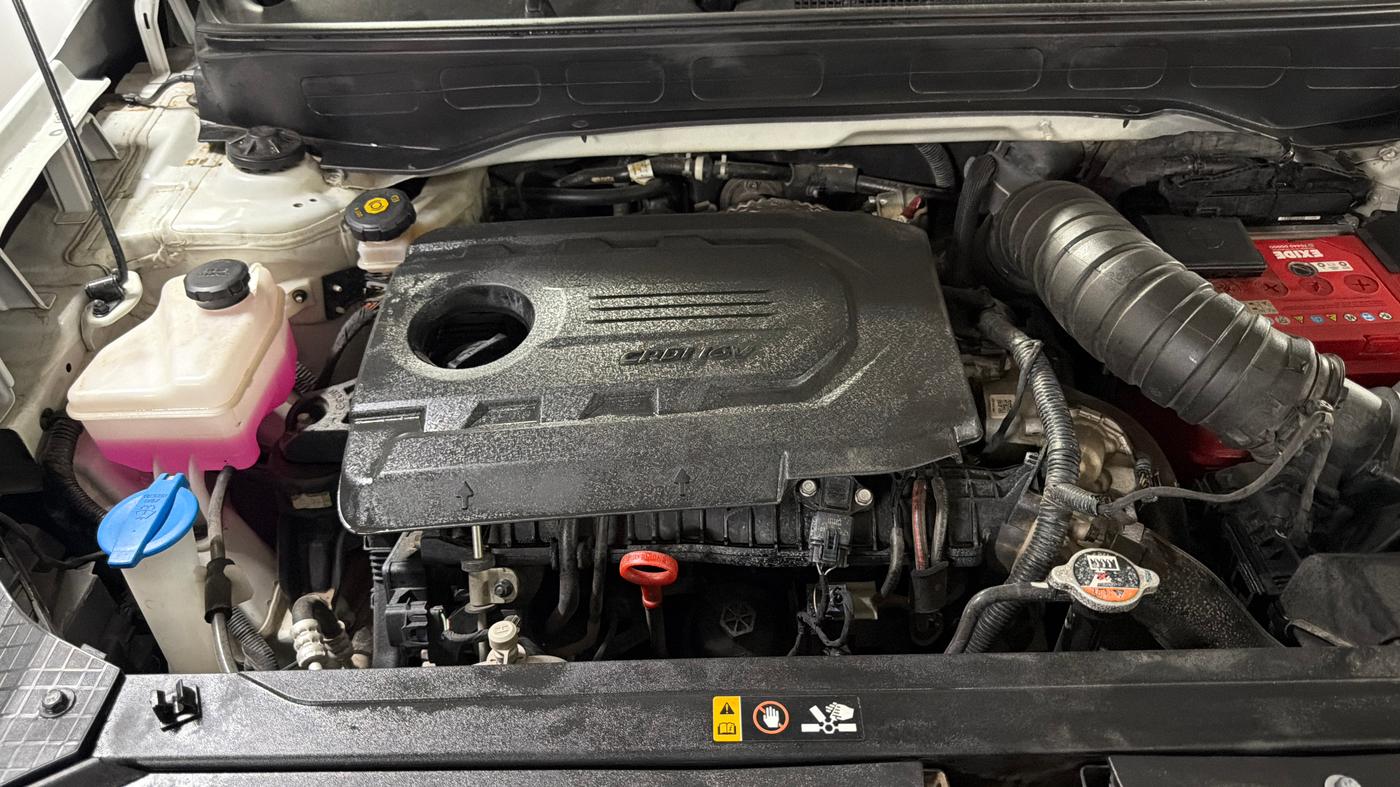 2022 Hyundai VENUE SX 1.5 (O) EXECUTIVE CRDI, Diesel, Manual, 1,15,508 km, Engine View - Right