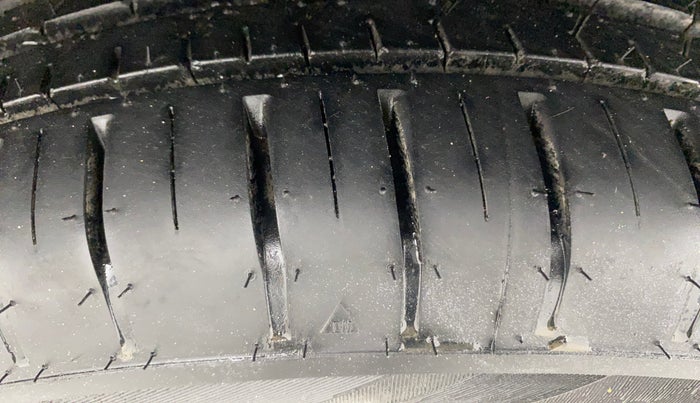 2015 Hyundai Elite i20 ASTA 1.2, Petrol, Manual, 44,632 km, Left Front Tyre Tread