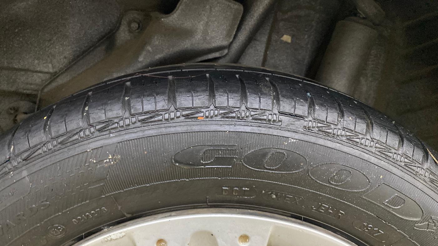 2013 Honda Amaze 1.2L I-VTEC S, Petrol, Manual, 89,395 km, Left Rear Tyre Tread