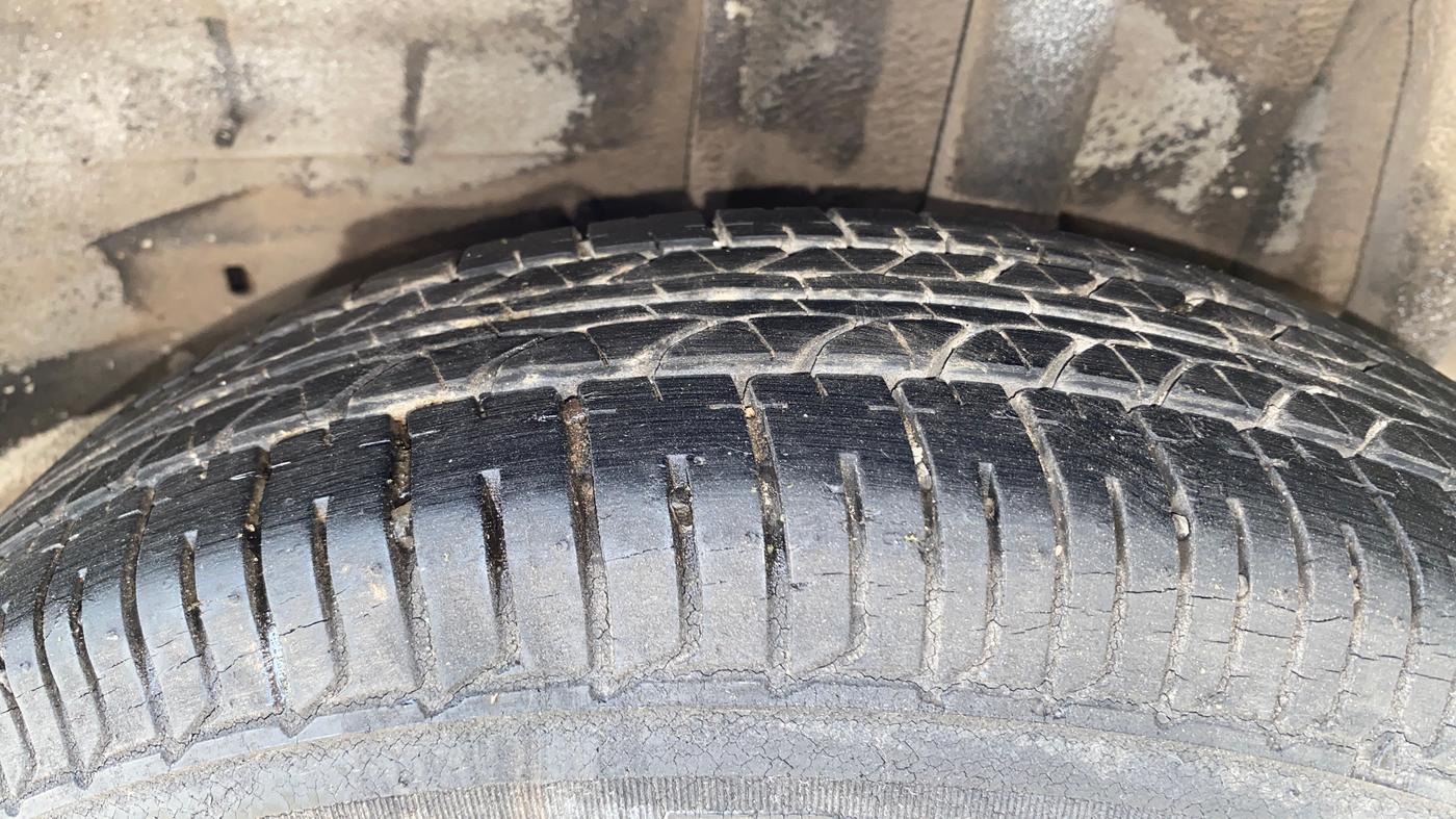 2018 Tata TIGOR XE PETROL, Petrol, Manual, 10,586 km, Left Rear Tyre Tread