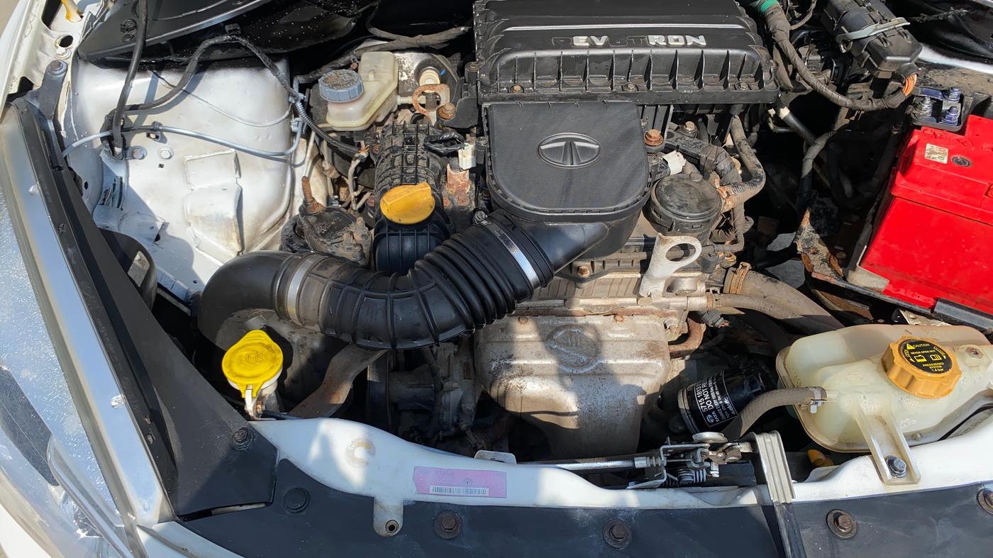 2018 Tata TIGOR XE PETROL, Petrol, Manual, 10,586 km, Engine View - Right