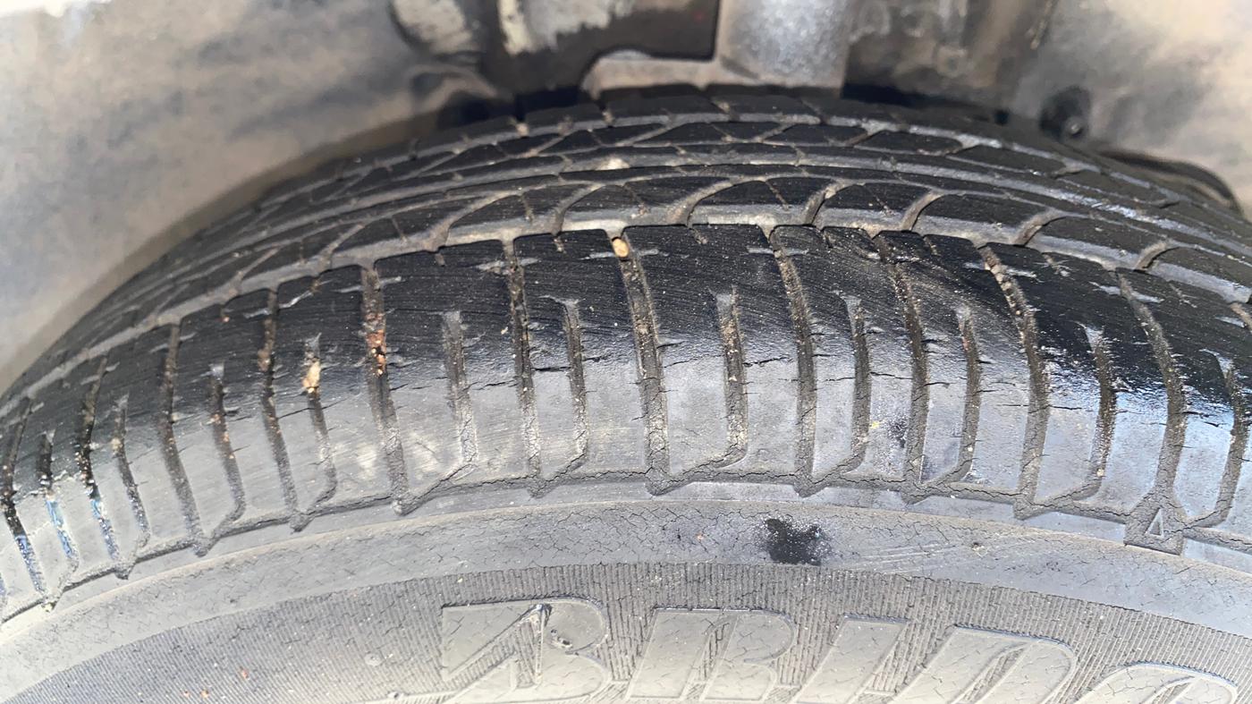 2018 Tata TIGOR XE PETROL, Petrol, Manual, 10,586 km, Right Front Tyre Tread