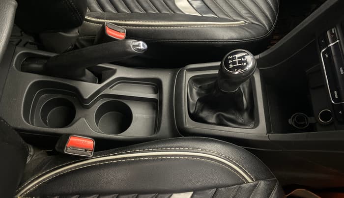 2017 Maruti Vitara Brezza ZDI PLUS DUAL TONE, Diesel, Manual, 93,550 km, Gear Lever
