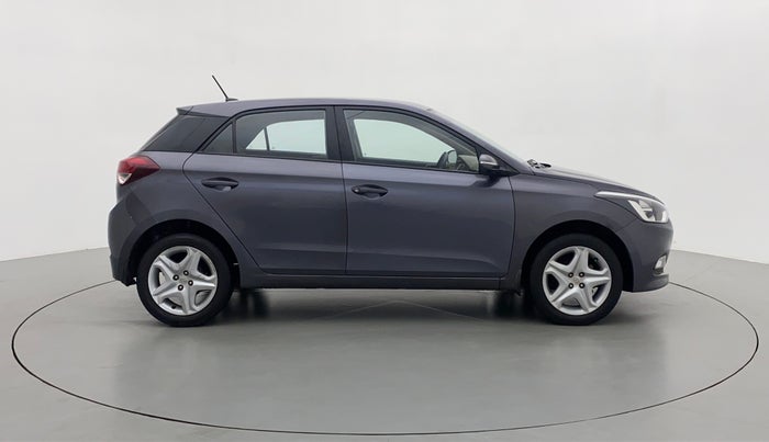 2017 Hyundai Elite i20 ASTA 1.2, Petrol, Manual, 26,471 km, Right Side