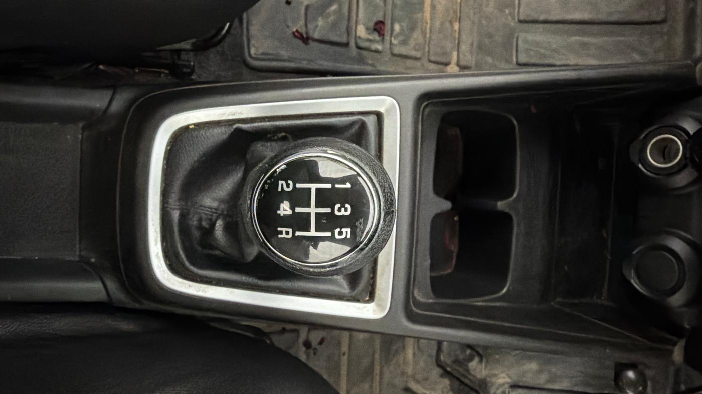 2019 Maruti Swift LXI, CNG, Manual, 58,358 km, Gear Lever