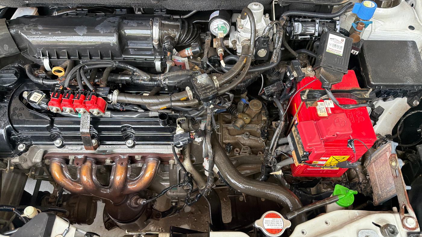 2019 Maruti Swift LXI, CNG, Manual, 58,358 km, Engine View - Left