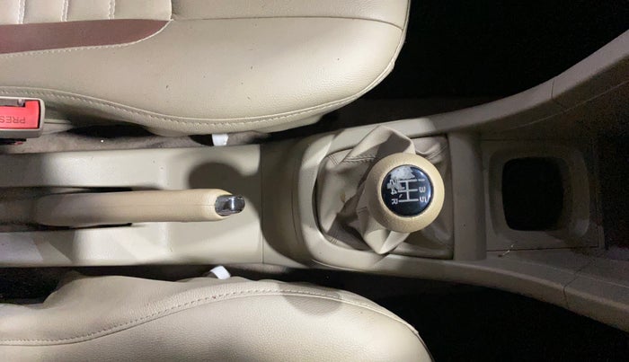 2014 Maruti Swift Dzire ZXI, Petrol, Manual, 42,162 km, Gear Lever