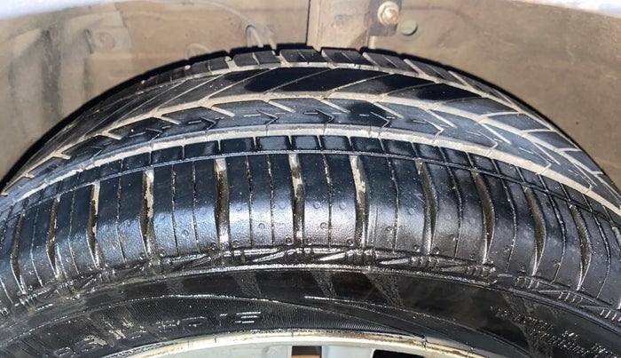 2014 Maruti Swift Dzire ZXI, Petrol, Manual, 42,162 km, Left Front Tyre Tread
