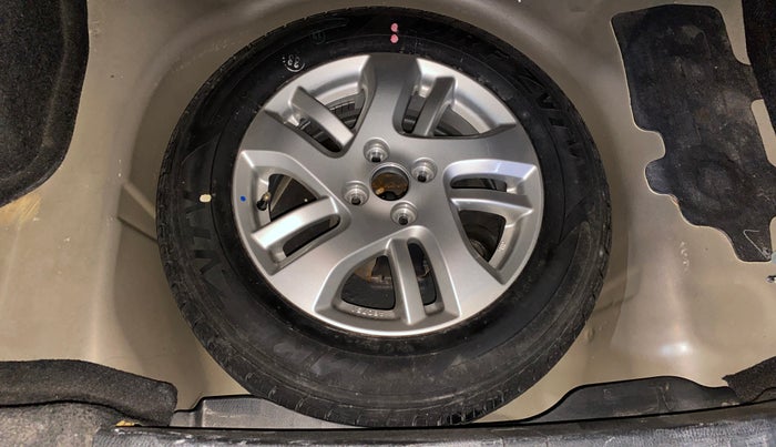 2014 Maruti Swift Dzire ZXI, Petrol, Manual, 42,162 km, Spare Tyre