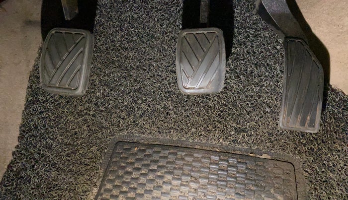 2014 Maruti Swift Dzire ZXI, Petrol, Manual, 42,162 km, Pedals