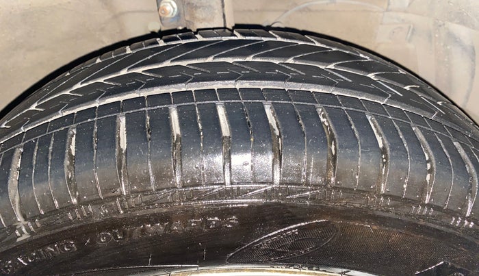 2014 Maruti Swift Dzire ZXI, Petrol, Manual, 42,162 km, Right Front Tyre Tread
