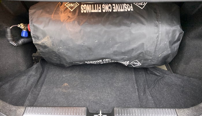 2018 Maruti Dzire VXI, CNG, Manual, 51,829 km, Boot Inside