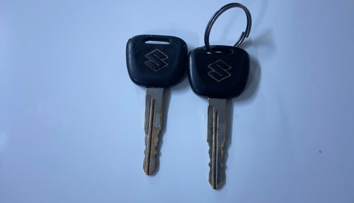 2017 Maruti Eeco 5 STR WITH A/C+HTR, CNG, Manual, 37,708 km, Key Close Up