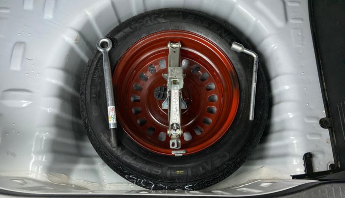 2021 Renault Kiger RXE 1.0 MT, Petrol, Manual, 1,550 km, Spare Tyre