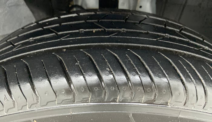 2021 Renault Kiger RXE 1.0 MT, Petrol, Manual, 1,550 km, Right Front Tyre Tread