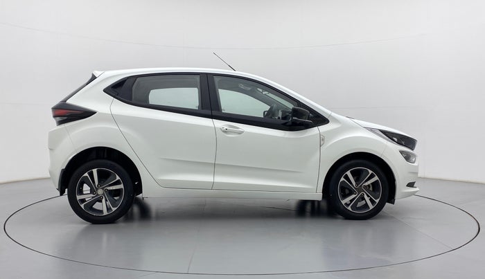 2021 Tata ALTROZ XZ 1.5 RTQ, Diesel, Manual, 31,899 km, Right Side View