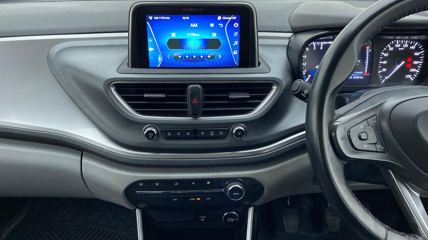 2021 Tata ALTROZ XZ 1.5 RTQ, Diesel, Manual, 31,899 km, Air Conditioner