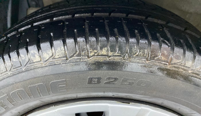 2012 Maruti Ertiga VDI ABS, Diesel, Manual, 71,002 km, Left Front Tyre Tread
