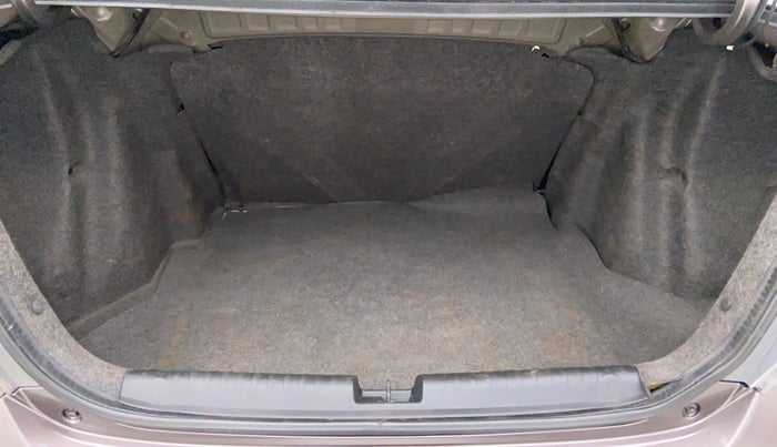 2013 Honda Amaze 1.2 SMT I VTEC, Petrol, Manual, 65,110 km, Boot Inside
