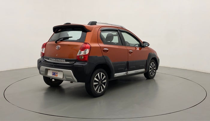 2014 Toyota Etios CROSS 1.4 VD, Diesel, Manual, 1,03,338 km, Right Back Diagonal