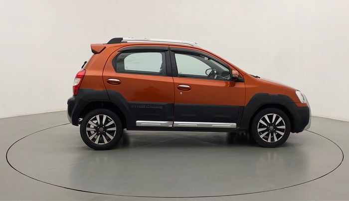 2014 Toyota Etios CROSS 1.4 VD, Diesel, Manual, 1,03,338 km, Right Side