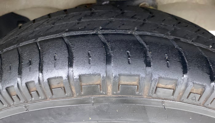 2019 Maruti Eeco 5 STR WITH AC PLUSHTR, Petrol, Manual, 1 km, Right Front Tyre Tread