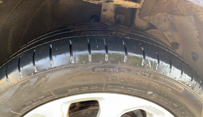 2023 Maruti Baleno ZETA 1.2 AGS, Petrol, Automatic, 28,659 km, Right Front Tyre Tread