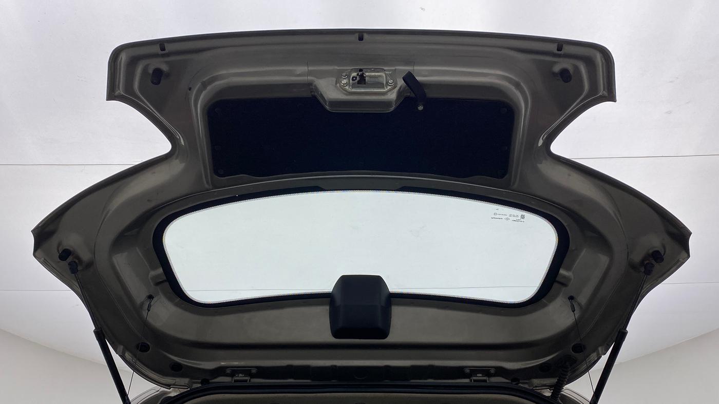 2017 Mahindra Kuv100 K4 6 STR, Petrol, Manual, 50,063 km, Boot Door Open