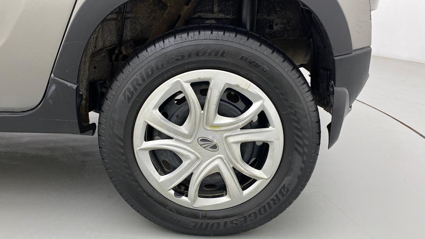2017 Mahindra Kuv100 K4 6 STR, Petrol, Manual, 50,063 km, Left Rear Wheel