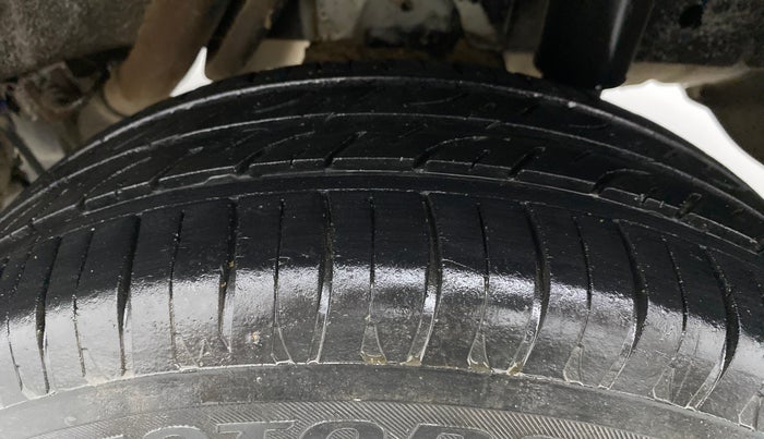 2017 Mahindra Kuv100 K4 6 STR, Petrol, Manual, 50,063 km, Left Rear Tyre Tread