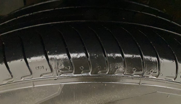 2024 Hyundai EXTER SX (O) Connect 1.2 AMT Knight Edition, Petrol, Automatic, 4,295 km, Left Front Tyre Tread