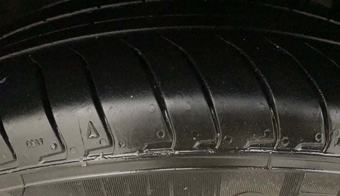 2024 Hyundai EXTER SX (O) Connect 1.2 AMT Knight Edition, Petrol, Automatic, 4,295 km, Right Front Tyre Tread