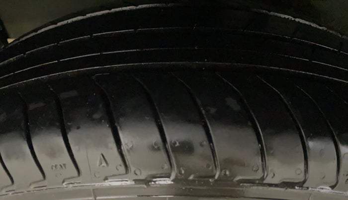 2024 Hyundai EXTER SX (O) Connect 1.2 AMT Knight Edition, Petrol, Automatic, 4,295 km, Right Rear Tyre Tread