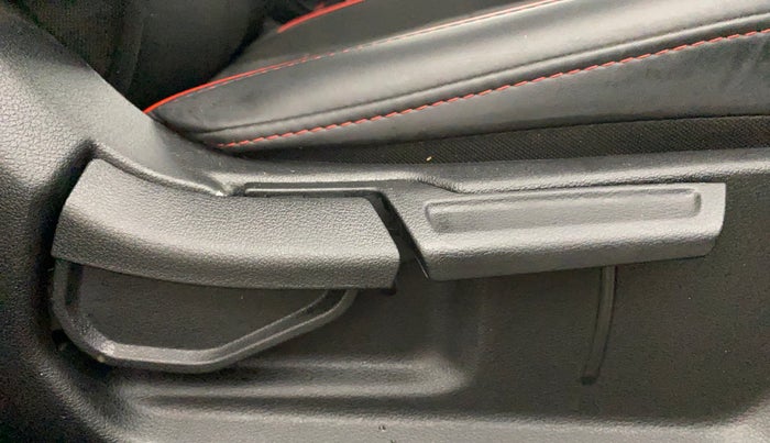 2024 Hyundai EXTER SX (O) Connect 1.2 AMT Knight Edition, Petrol, Automatic, 4,295 km, Driver Side Adjustment Panel