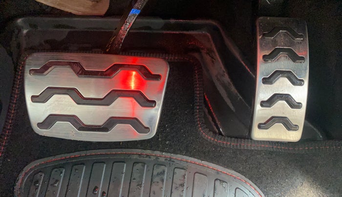 2024 Hyundai EXTER SX (O) Connect 1.2 AMT Knight Edition, Petrol, Automatic, 4,295 km, Pedals