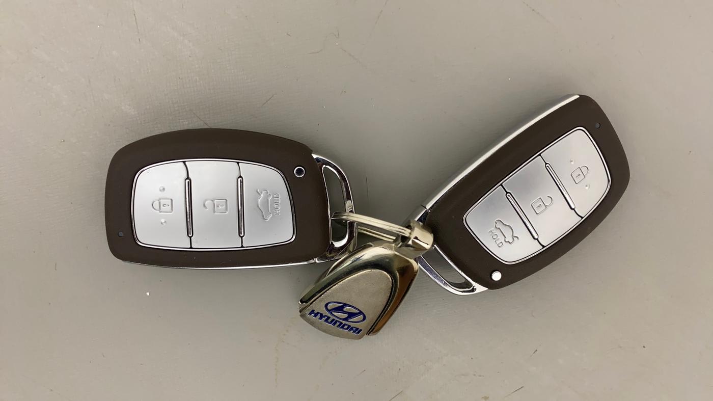 2024 Hyundai EXTER SX (O) Connect 1.2 AMT Knight Edition, Petrol, Automatic, 4,295 km, Key Close Up