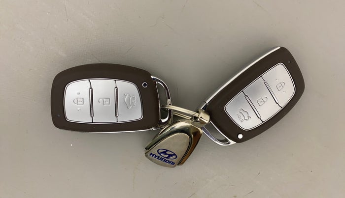 2024 Hyundai EXTER SX (O) Connect 1.2 AMT Knight Edition, Petrol, Automatic, 4,295 km, Key Close Up