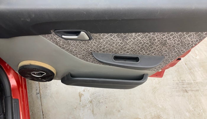 2017 Maruti Alto 800 LXI, Petrol, Manual, 40,033 km, Driver Side Door Panels Control