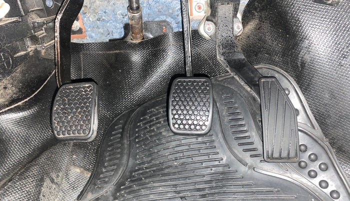 2017 Maruti Alto 800 LXI, Petrol, Manual, 40,033 km, Pedals