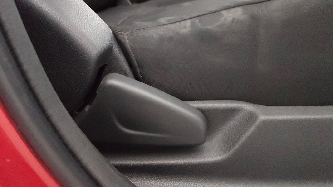 2016 Renault Kwid RXT 0.8, Petrol, Manual, 38,506 km, Driver Side Adjustment Panel