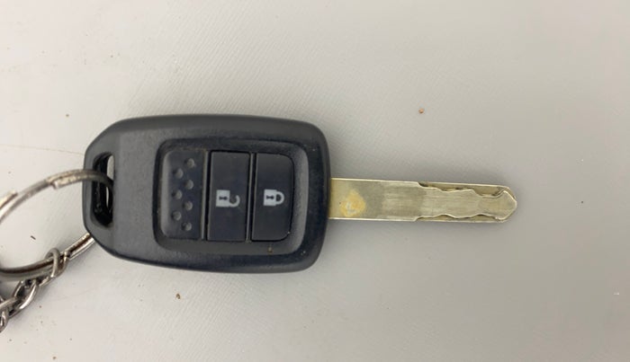 2019 Honda Amaze 1.2L I-VTEC S, Petrol, Manual, 35,615 km, Key Close Up