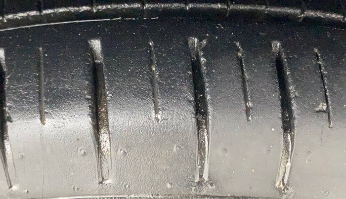 2023 Maruti Baleno ZETA PETROL 1.2, Petrol, Manual, 19,032 km, Right Front Tyre Tread