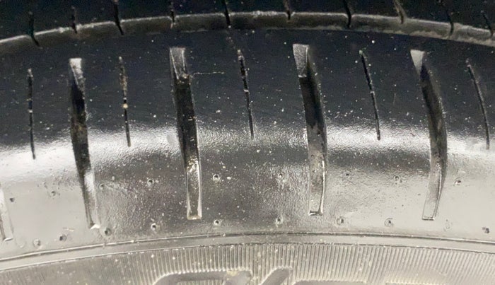 2023 Maruti Baleno ZETA PETROL 1.2, Petrol, Manual, 19,032 km, Right Rear Tyre Tread