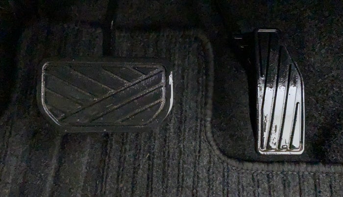 2020 Maruti Baleno DELTA 1.2 K12 AT, Petrol, Automatic, 34,222 km, Pedals