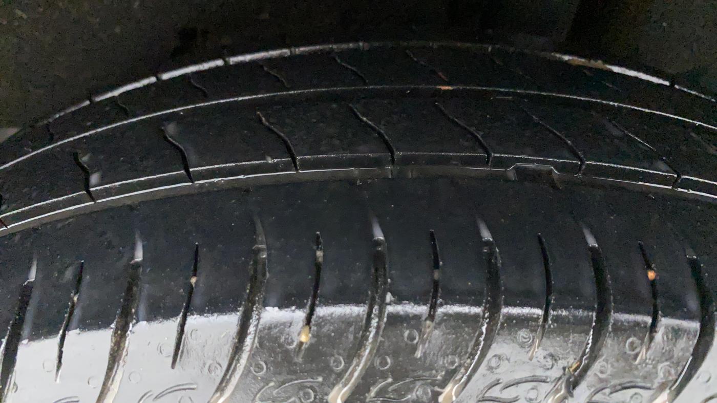 2020 Maruti Baleno DELTA 1.2 K12 AT, Petrol, Automatic, 34,222 km, Left Rear Tyre Tread