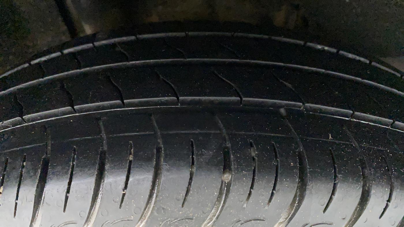 2020 Maruti Baleno DELTA 1.2 K12 AT, Petrol, Automatic, 34,222 km, Right Rear Tyre Tread