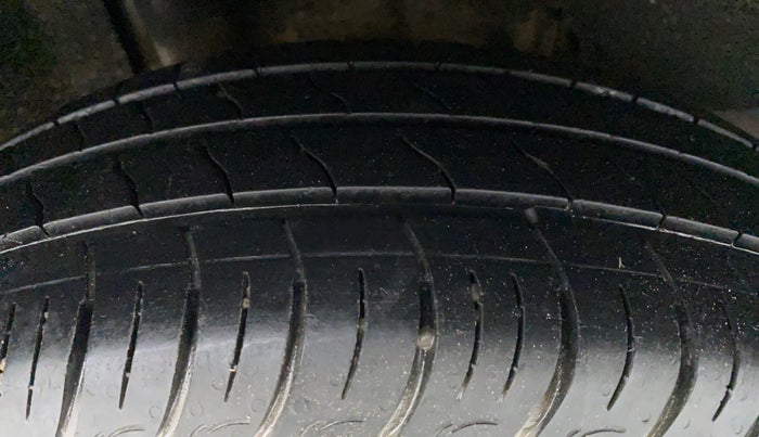 2020 Maruti Baleno DELTA 1.2 K12 AT, Petrol, Automatic, 34,222 km, Right Rear Tyre Tread