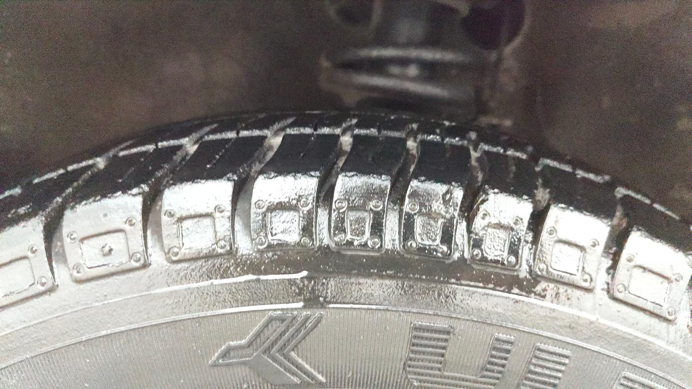 2015 Maruti Alto 800 LXI, Petrol, Manual, 29,898 km, Left Front Tyre Tread